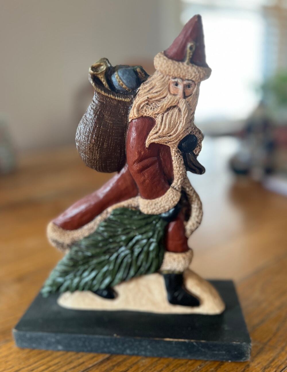Primitive Resin Santa, Molded From A Hand Carved and painted Original.